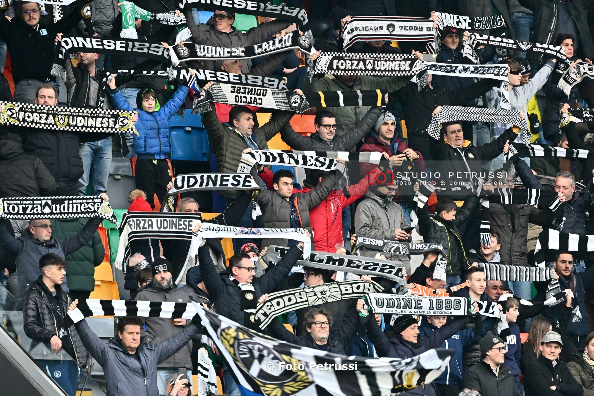 Sciarpa Ultras Udinese NORTH BOYS UDINESE, curva nord udine